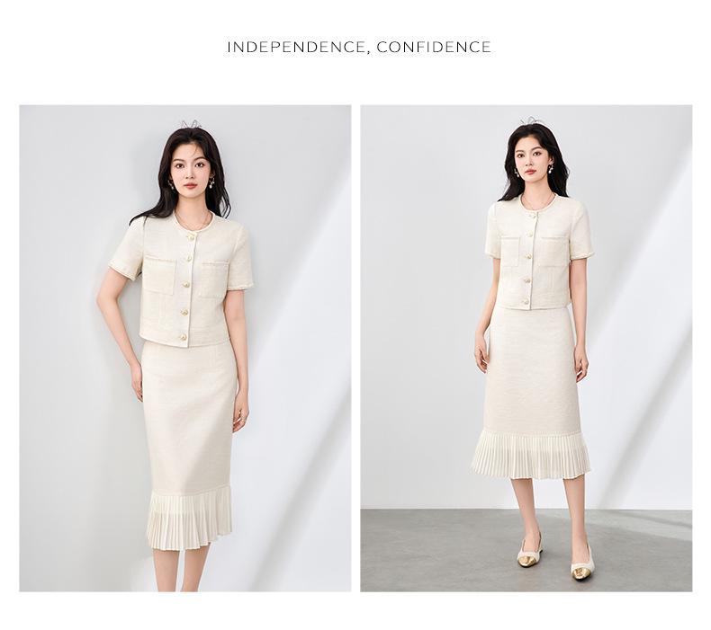 High-End Xiaoxiang Style It Girl Two-Piece Set: Small Jacket + Pleated Midi Skirt