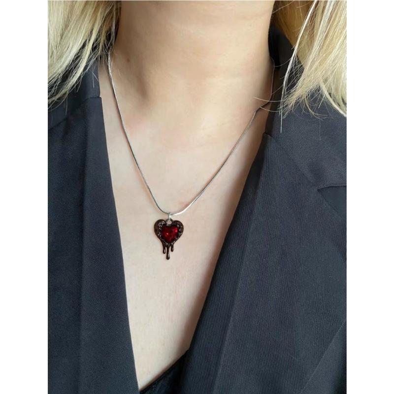 Fashionable Heart Pendant Necklace Handmade Love Cross Neckchain Stylish Clavicle Chain for Women Girls Elegant Choker