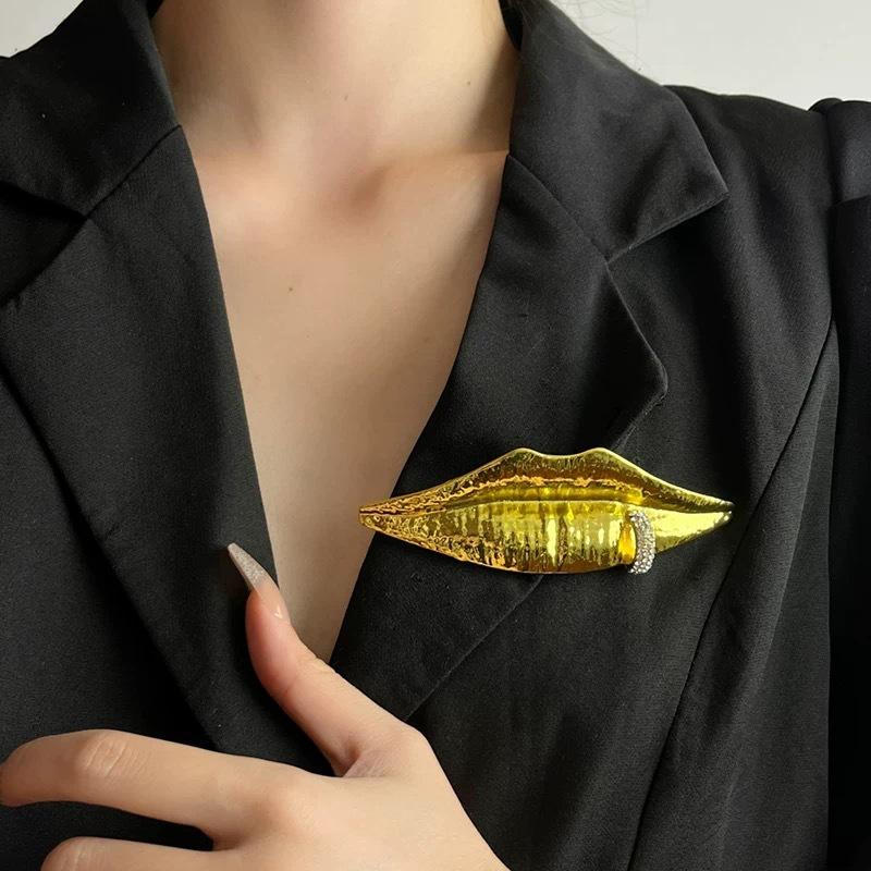 

Stylish Lip Texture Rhinestone Collar Elegant Personality Dinner Necklace Ladies Fashion Jewelry Accessories Other