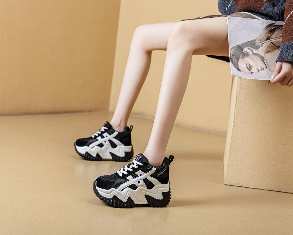 Women's Trendy Dad Sneakers 2025: Thick-Soled, Height-Increasing, Casual Sports Shoes, Small Size 34 for Autumn.