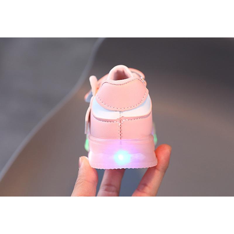 Baby Panda Cartoon Board Shoes LED Light-Up Casual Sneakers for Toddlers & Children Casual Cool Kids Shoes Everyday Sneakers