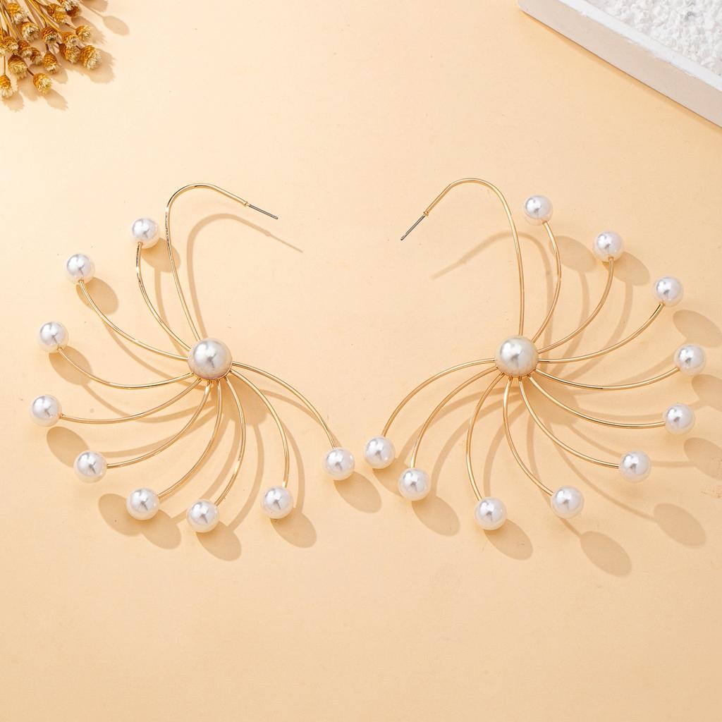 Women's Earrings, Rotating Flower Faux Pearl Exaggerated Earrings, Suitable for Parties and Vacations