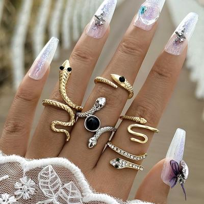 Sınır Ötesi Moda Punk Tarzı Abartılı Yılan Şekilli Yüzük Kadın Takıları Kullanılmış Hayvan Yüzüklerle İşlenmiş
