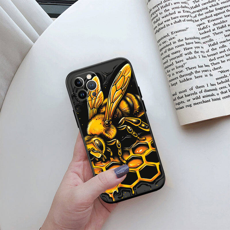 MH20 Bees Cartoon New Shell Phone Case for Xiaomi Poco F5 F6 C40 C65 C55 C50 C51 M7 X7 C75 M6 C71 F7 C85 F8 Pro Ultra