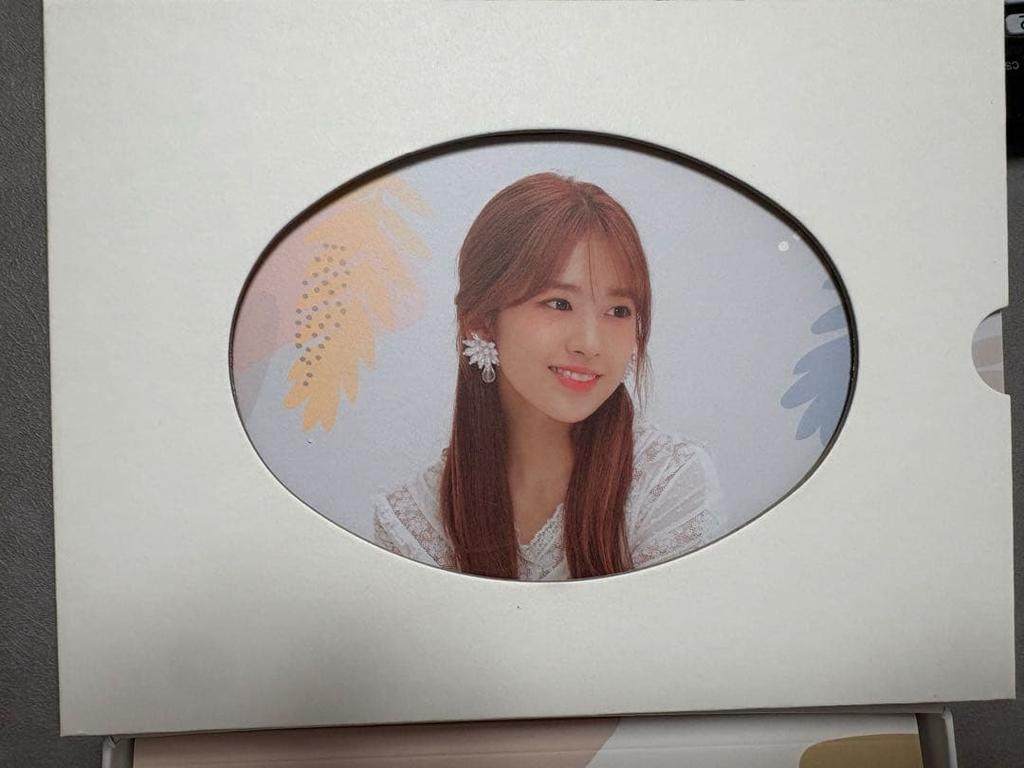 [USED] Hyewon Autograph
