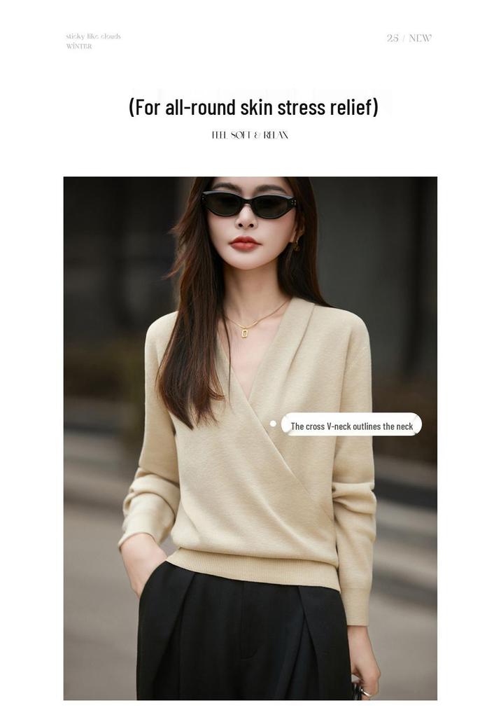 Women's Slimming V-Neck Merino Wool Sweater – Warm, Fine Gauge Knitwear for Stylish Commuting