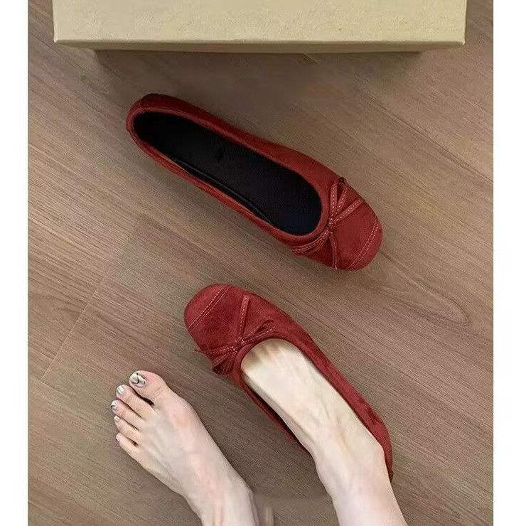 Red Single Shoes Women's Shallow Soft Leather Ballet Shoes Ladyshoes Flat French Small Red Shoes Doudou Shoes Grandma Shoes Wedding Shoes