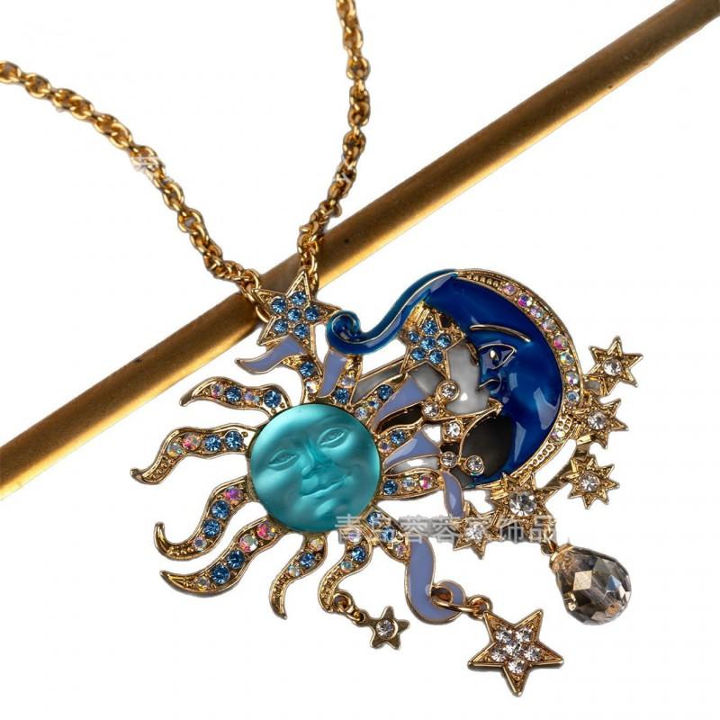 Vintage European Middle Ages Sun Moon Necklace Pendant Alloy Chain Retro Jewelry Women