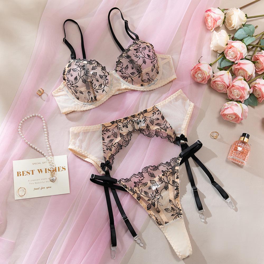 Европейский и американский женский сексуальный вышитый комплект нижнего белья, прозрачный сетчатый цветочный бюстгальтер с поясом для чулок, 3-предметный интимный комплект S