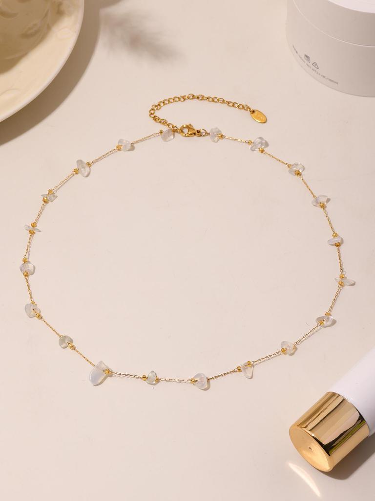 Bohemian Irregular Stone Necklace: Retro, Versatile Clavicle Chain for Women