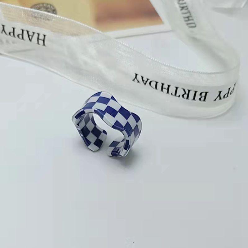 Sada prstenů z pryskyřice a acetátu v mixu barev, kulatý a čtvercový, pro ženy