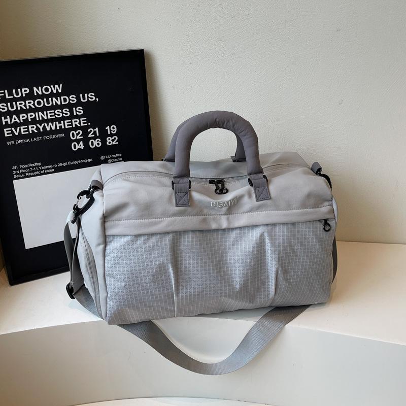 Large Capacity Sports Bag with Dry-Wet Separation for Men & Women - Fitness & Travel Use