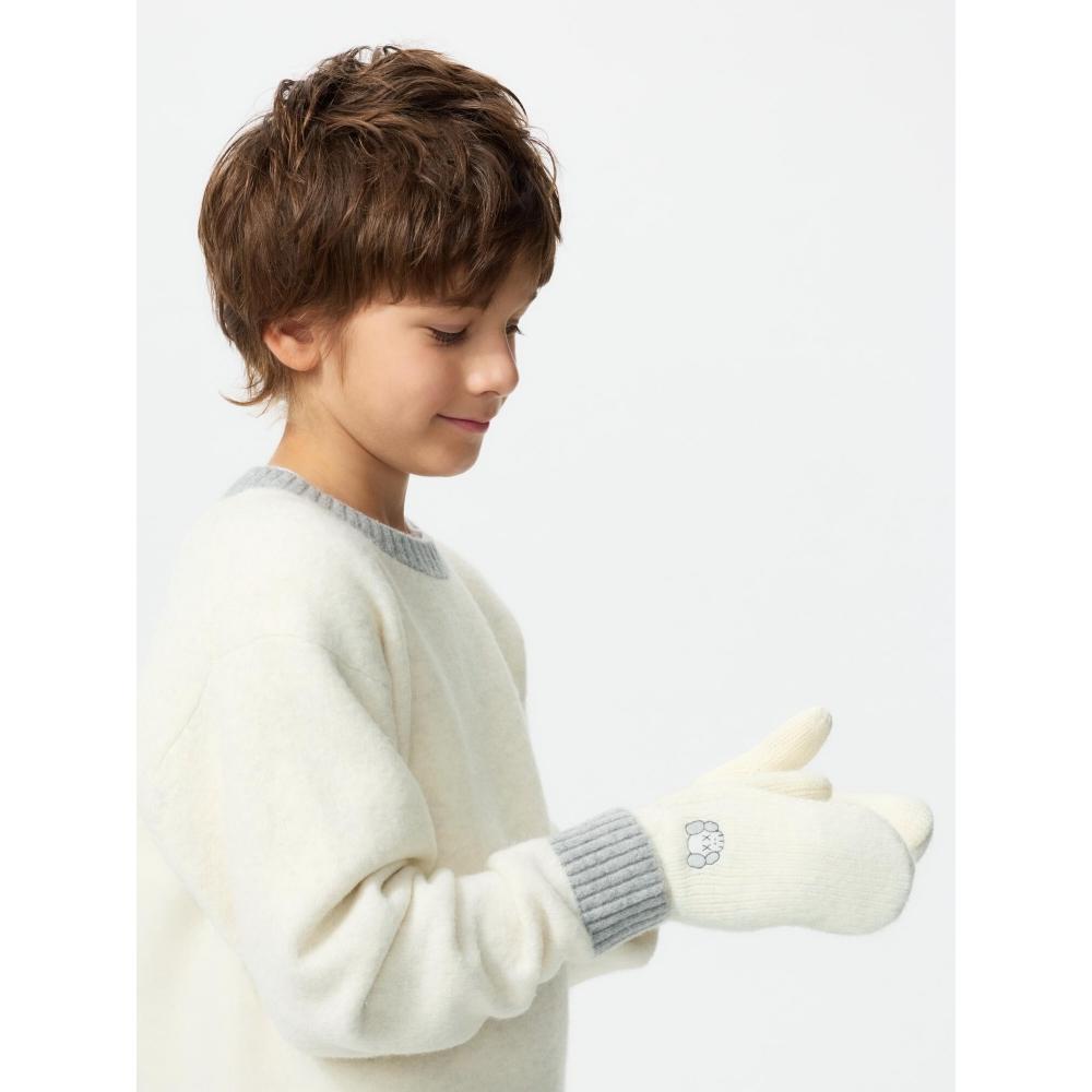 Uniqlo Kids Kaws Heattech Supleyan Knit Meather