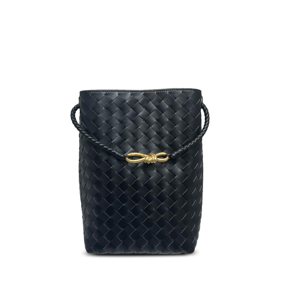 Cross-border handmade cowhide woven bag large-capacity messenger bag niche bucket bag portable women's bag single shoulder messenger bag