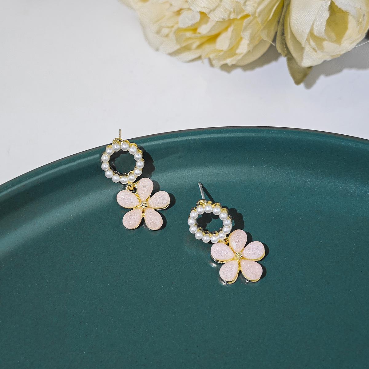 

Очаровательные розовые серьги с цветочным принтом для свежего и романтического лета! розовый