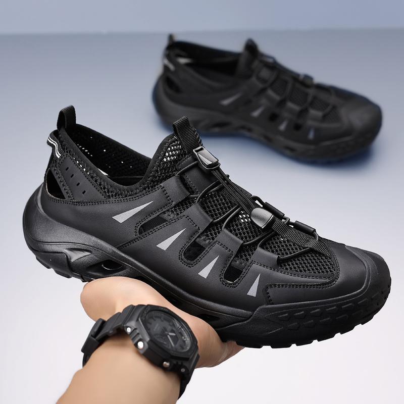 Schnelltrocknende Wading-Aqua-Schuhe für Herren Outdoor Herren Mesh-Sandalen Neu Bequeme Herren Strand-Flats Aushöhlen Sandalen Sommer-Sneakers