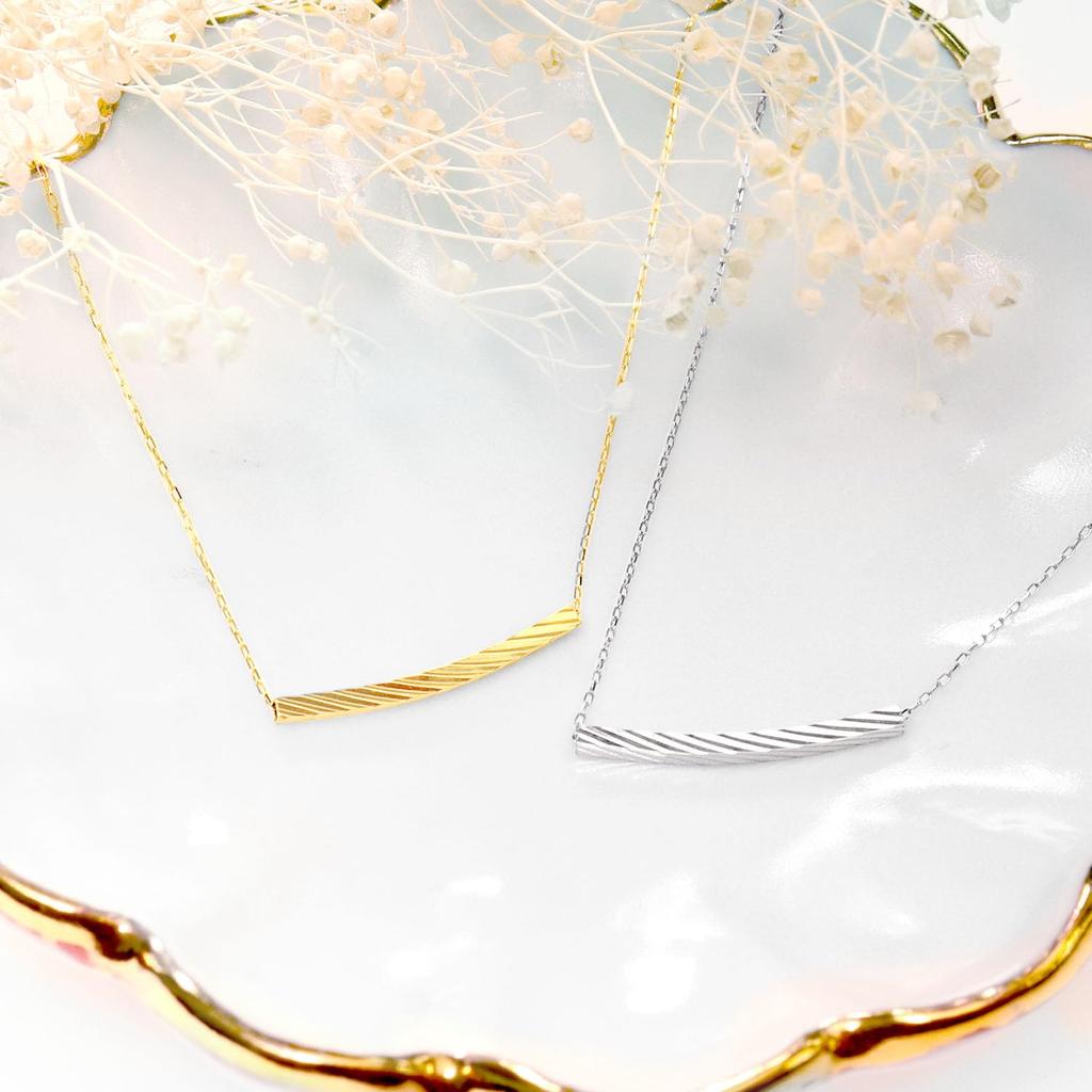 Lala Christie 18K Gold Bar Smile Design Necklace Women's (lp51-0028-yg)