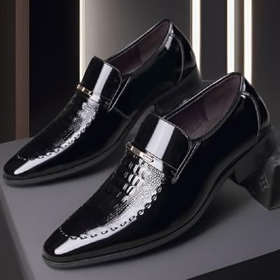2025Neue Herrenschuhe Spitzschuhe Lederschuhe Klassische Business Casual Lederschuhe für Herren Slipper Zapatos Hombre
