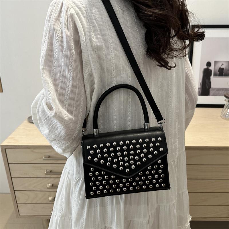 Designer Rivet Crossbody Bag With Short Handle Handbag Fashion Mini Small Phone Bag Purse Solid Pu Leather Ladies Shoulder Bags