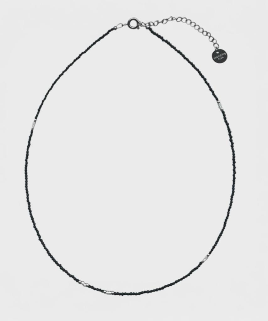 Standingfish Silver Point Necklace (Black)
