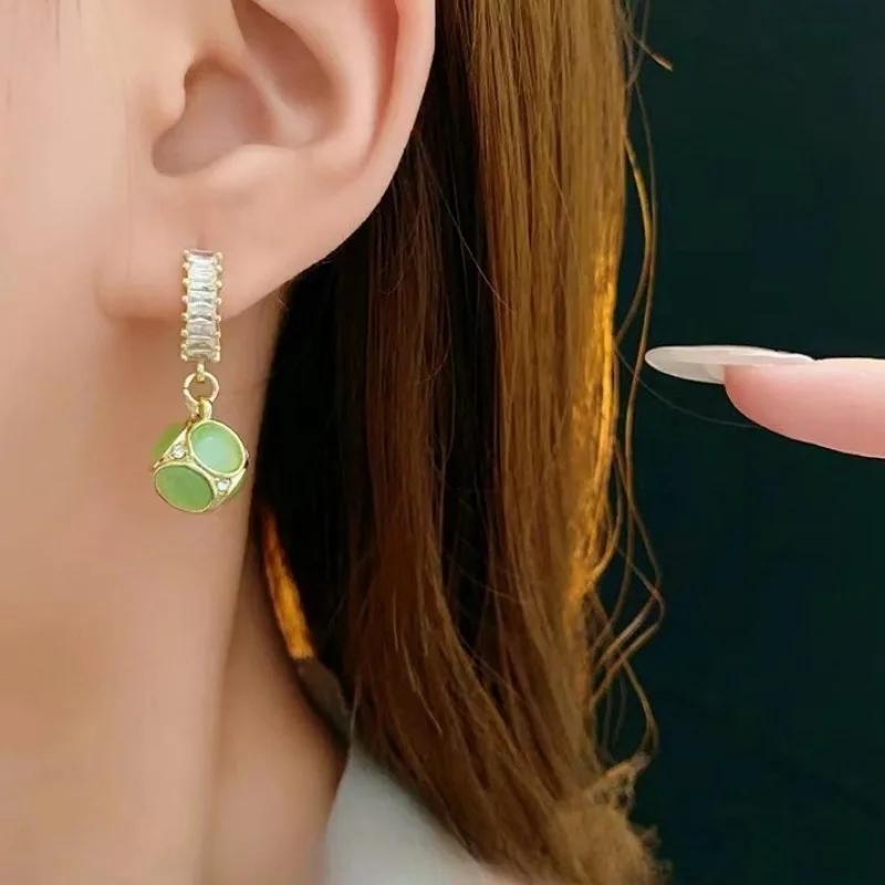 New Temperament Women's Earrings Light Luxury Drop Round Green Pink Niche Design High Sense Retro Party