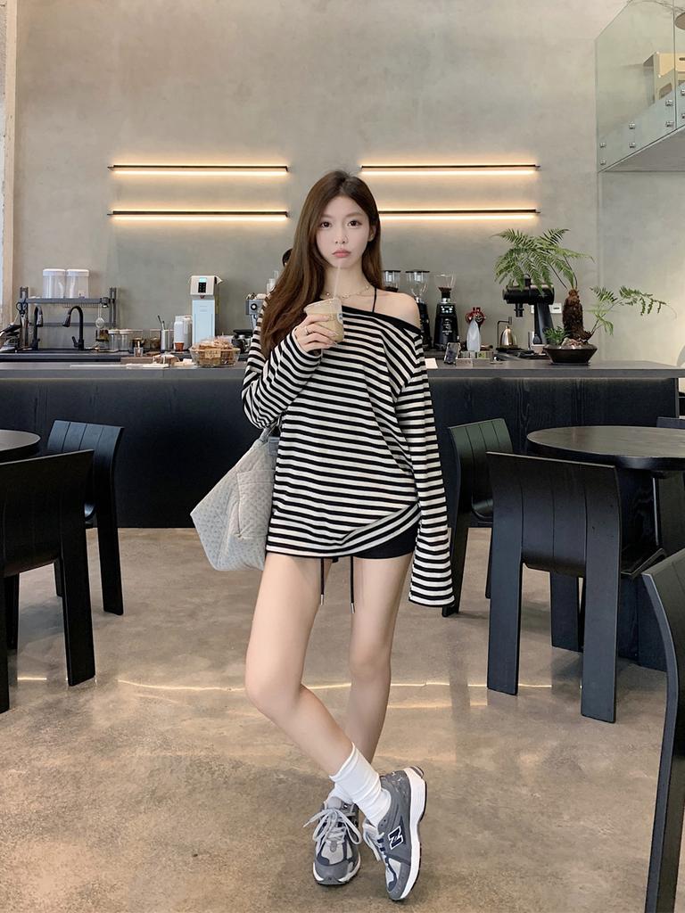 Slash shoulder striped long-sleeved T-shirt women's spring and autumn new thin loose sunscreen blouse Spice girl off-the-shoulder top