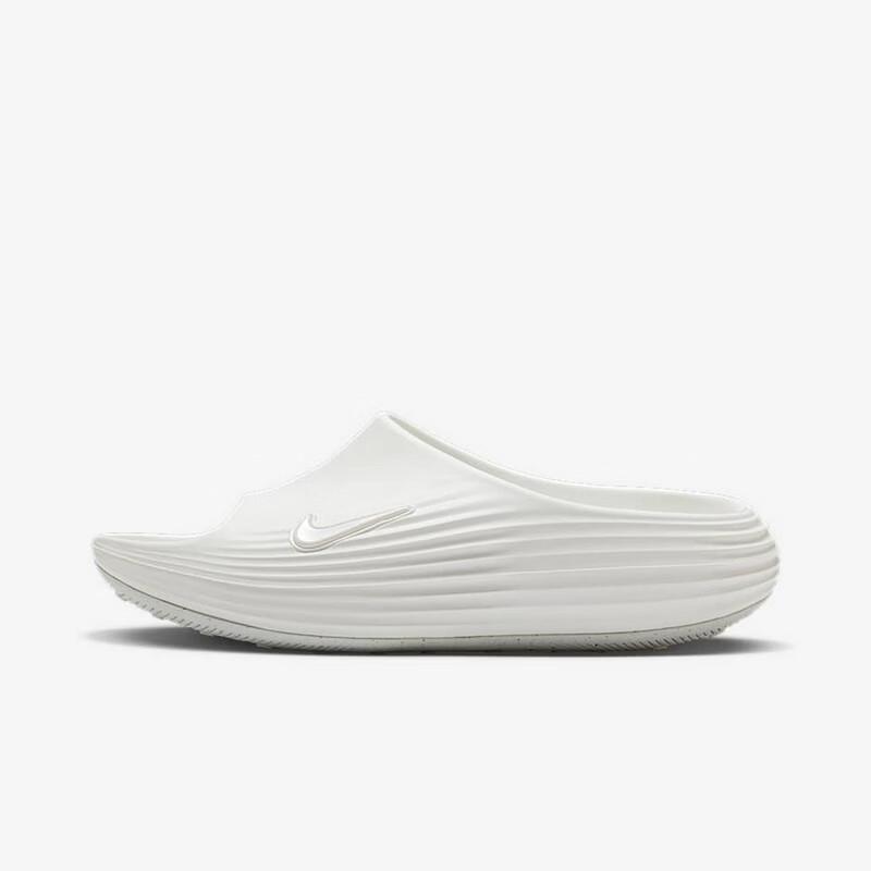 Nike Women s Slip-On Cushioned Slides 35.5