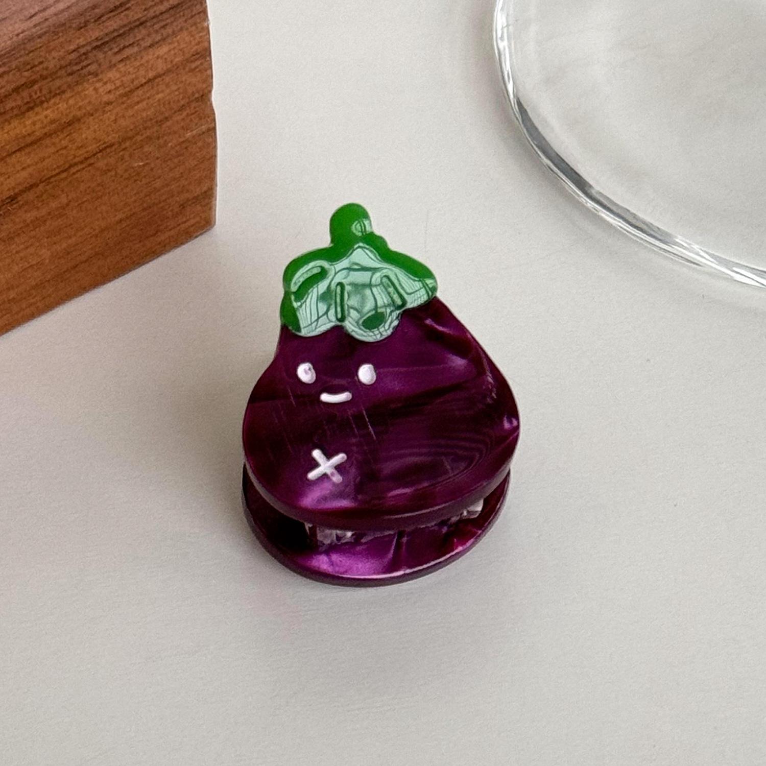 

Очаровательные и красочные ацетатные заколки-крабы для волос в форме овощей, идеально подходящие для милых и игривых образов. Eggplant 2.3cm