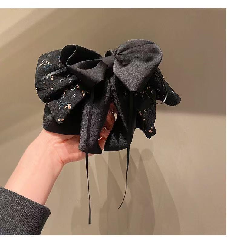 

Elegant Floral Satin Bow Ponytail Clip: 2025 Korean Style Black Claw for Enhanced Hair Volume