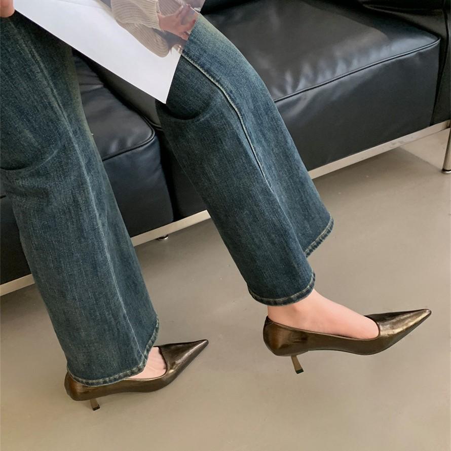 High heels French temperament socialite women's shoes 2025 new spring black simple pointed shallow mouth stiletto shoes