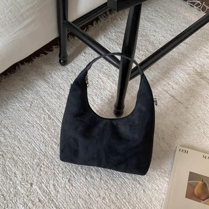 Versatile foreign style niche design dumpling bag 2025 fashion trendy girl new casual retro popular messenger bag bag