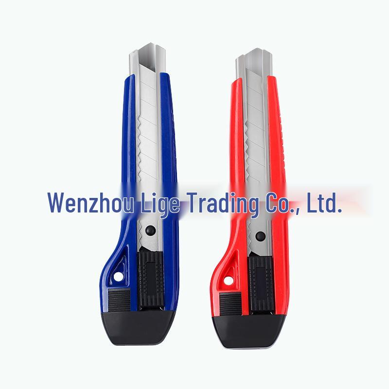 18mm Craft Knife with Carbon Steel Blade and Plastic Handle for DIY Paper Cutting