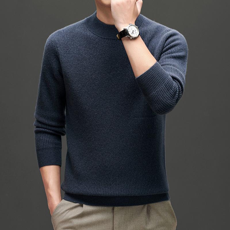 Men's 2025 Winter Wool Sweater: Fashionable Korean Style, Loose Fit, Thickened Round Neck for Middle-Aged and Young Men.