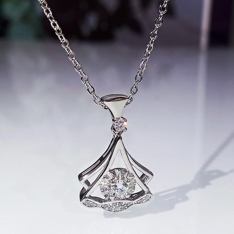 Plating18K Rose gold diamond necklace Small skirt-shaped fan-shaped diamond pendant necklace with clavicle chain K Gold chain