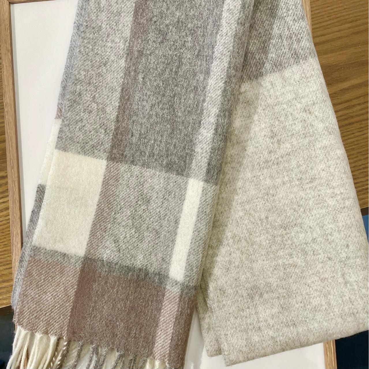 

Жіночий зимовий картатий шарф - 100% чиста австралійська вовна, теплий та універсальний дизайн у стилі колор-блок 180cm