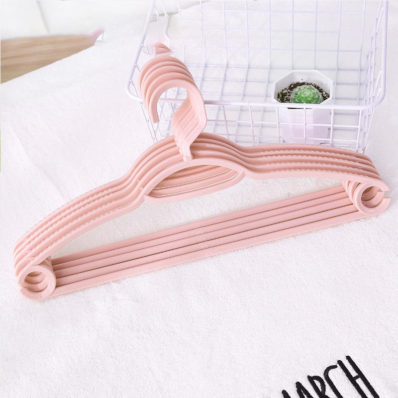 Non-Slip Traceless Clothes Hangers for Bedroom and Dorm Storage