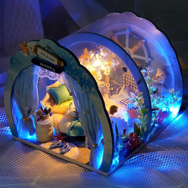 Blue Dream Puppenhaus-Miniatur mit Möbeln, DIY-Puppenhaus-Bausatz