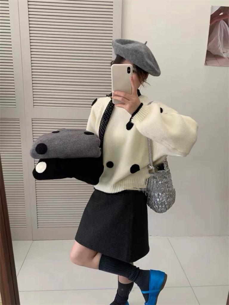 Women's Retro Polka Dot Fluffy Knit Sweater with Stand-Up Collar - Slimming Autumn/Winter Top