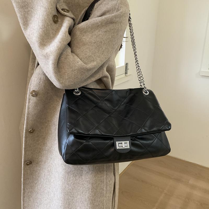 Large Capacity Diamd Grid Chain Shoulder Bag Women's Fashiable Crossbody Bag 2026 New Style Elegant Tote Handbag
