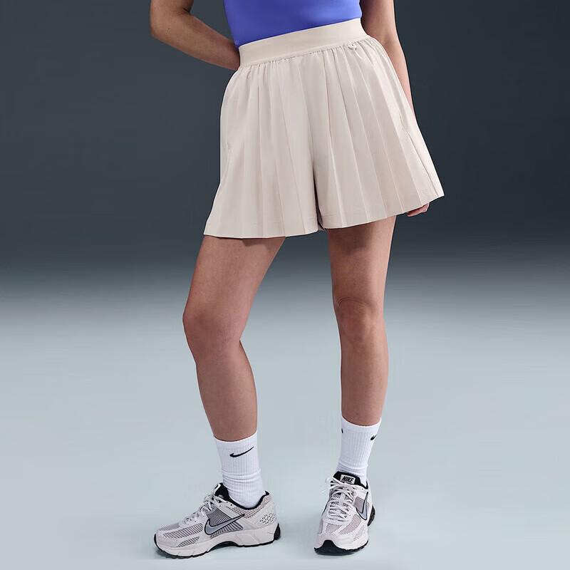

Nike Women s 24.7 DF Pleated Training Skort S