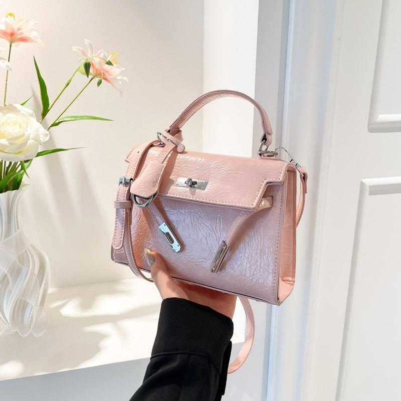 

Popular hand carry small square bag women s new fashion simple messenger bag summer versatile commuter Kelly bag