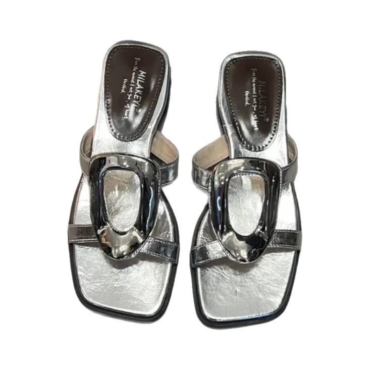 Niche Design Sense Metal Buckle Wedge Slippers Women's Summer Wear 2025 New Thin Open-toed Wedge Heel Shoes Sandals