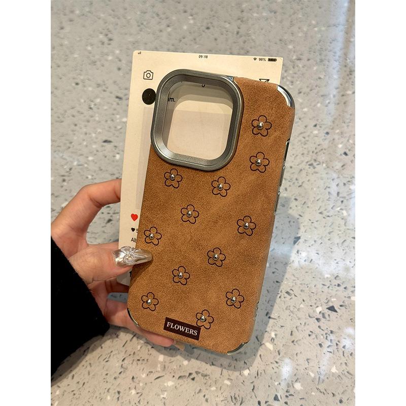 Autumn and Winter Brown Leather Three Dimensional Flowers Suitable for Apple 16promax Mobile Phone Case IPhone 14 Anti Fall 13 11