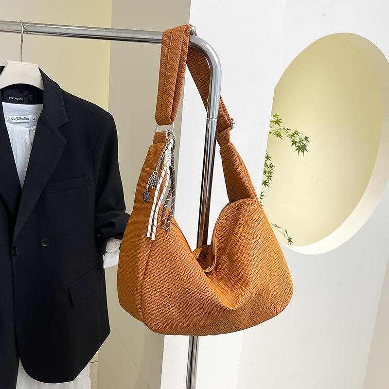 Casual bag women's new trendy fashion shoulder bag large capacity commuter messenger commuter bag