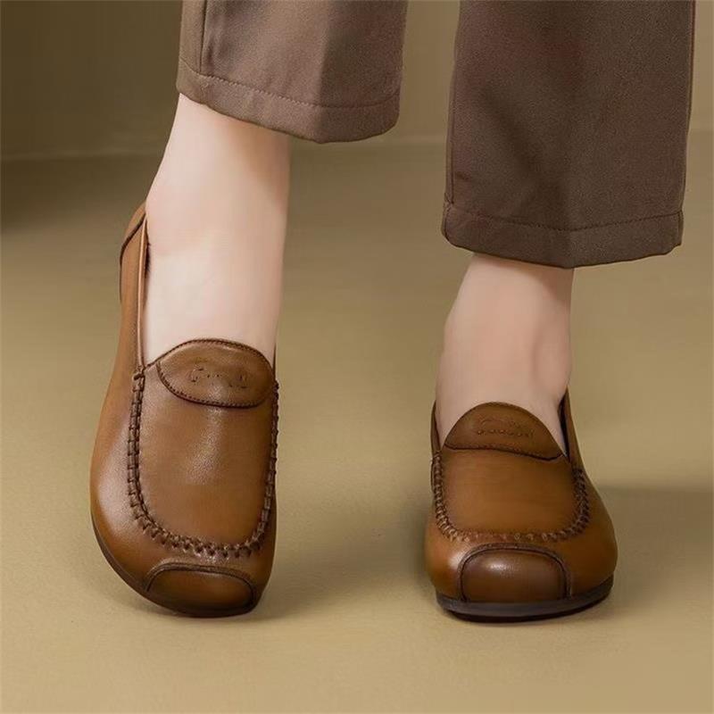 Soft leather soft-soled leather shoes, new elderly mother shoes, retro, light, comfortable and non-slip beef tendon soles, women's spring and autumn 