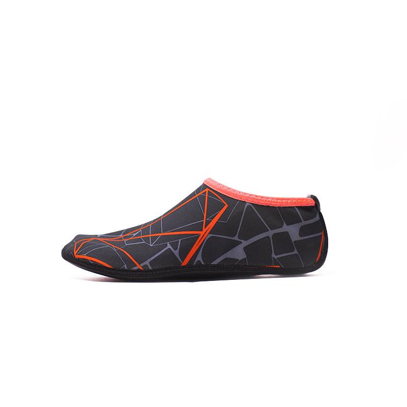 Unisex Beach & Water Shoes: Non-slip, Cut-resistant, Soft Sole, Skin-tight for Swimming, Trekking, and Wading