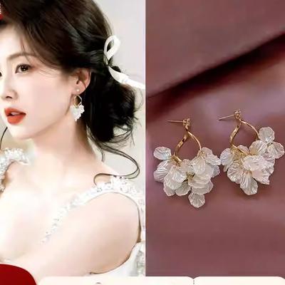 Zircon Acrylic Petal Fringed Earrings Retro Light Luxury Temperament Earrings Niche Versatile High-end Earrings