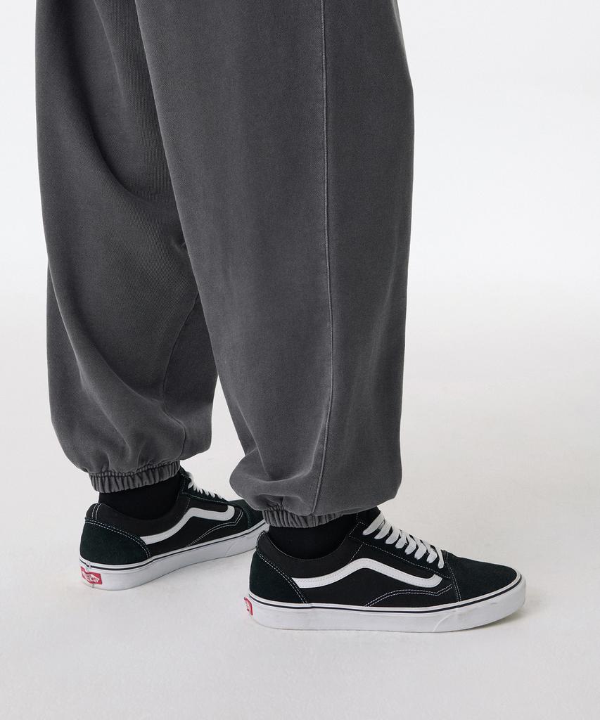 MUSINSA STANDARD Pigment Wide Sweatpants [Charcoal Gray]