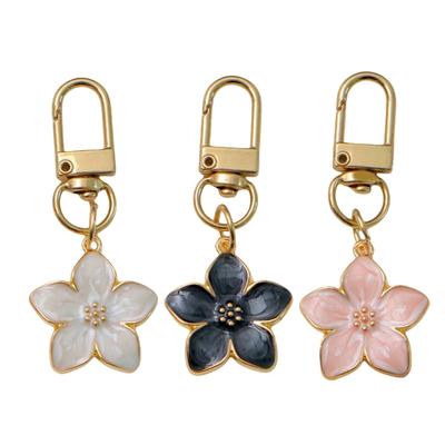 Alloy Keychain Delicate Flower Bag Pendant Fashion Key Holder Alloy Texture Perfect for Adding a Touch To Any Bag