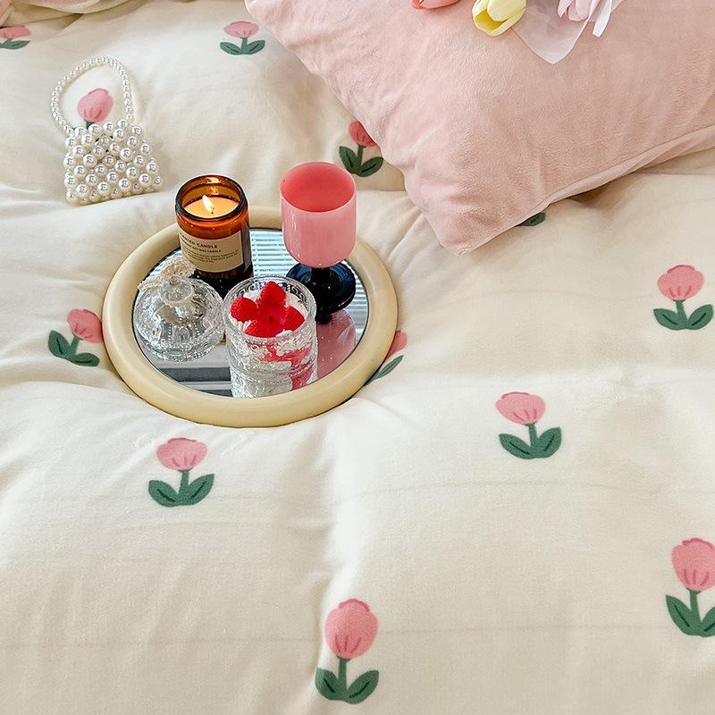 Winter Thickened Milk Velvet Four-piece Set Plus Velvet Warm Coral Velvet Quilt Cover Flannel Sheet Quilt Cover Bedding